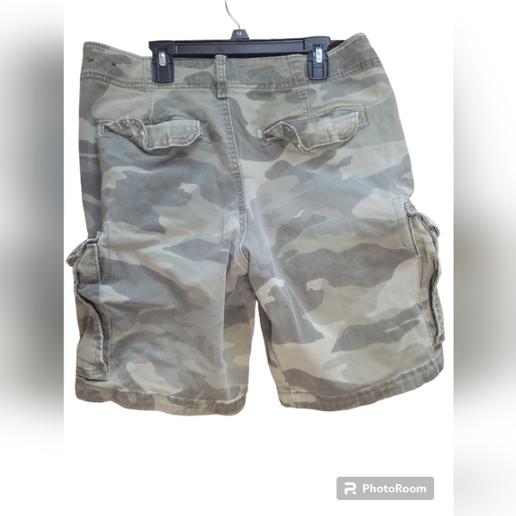 Hollister Shorts Hollister Mens Camo Cargo Shorts Size 3 Poshmark